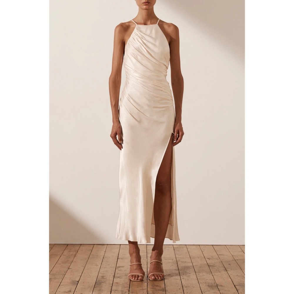 Elegant Cream Sleeveless Dress